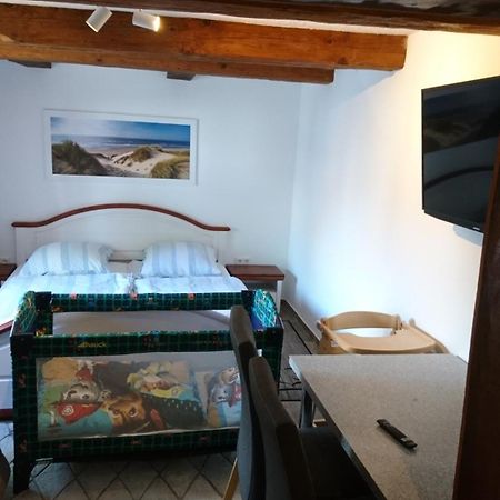 Kleine gemütliche Ferienwohnung im Fachwerkstiel Wolfsburgo Exterior foto